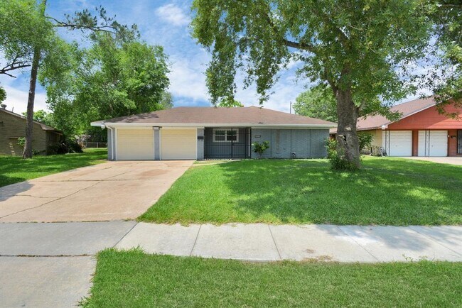 Photo - 5822 Heatherbloom Dr House
