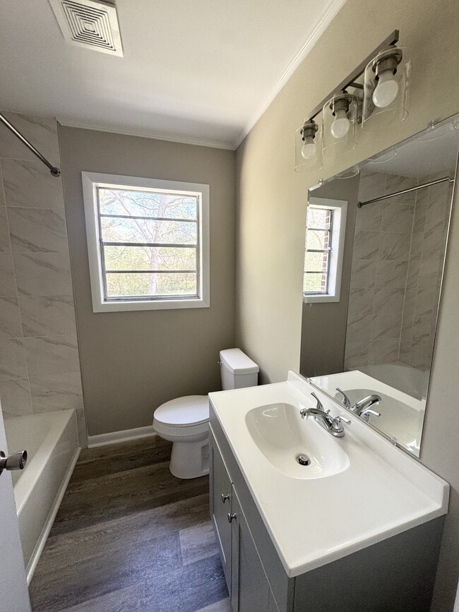 Photo - 106 National Ave