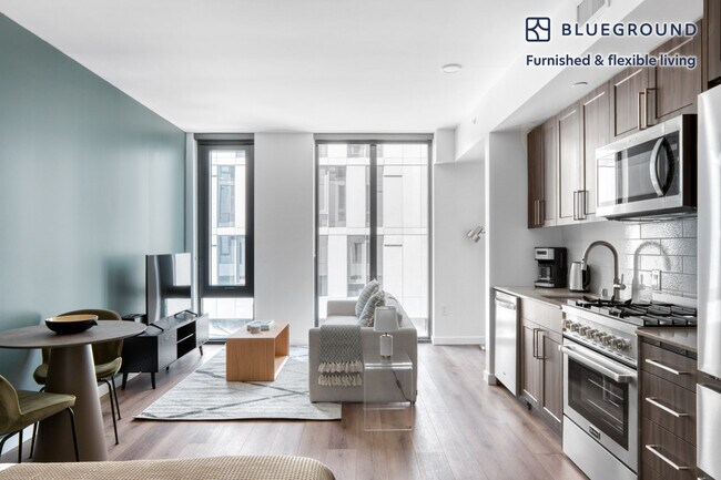 Building Photo - 704 Spring St Rental