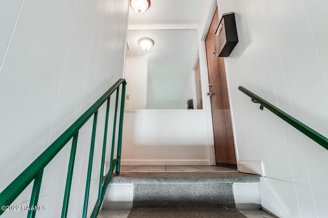 Photo - 211 Versailles Blvd Unit 10