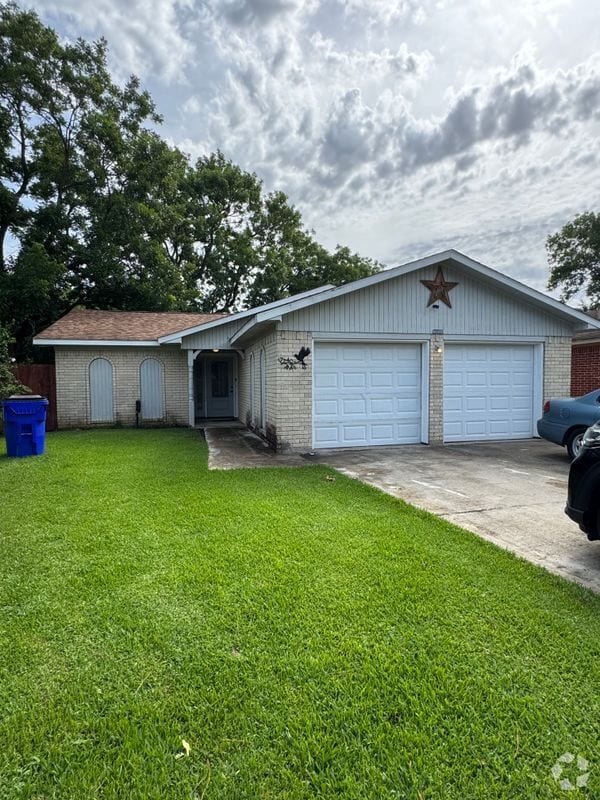 Building Photo - 7240 Kings Dr Rental