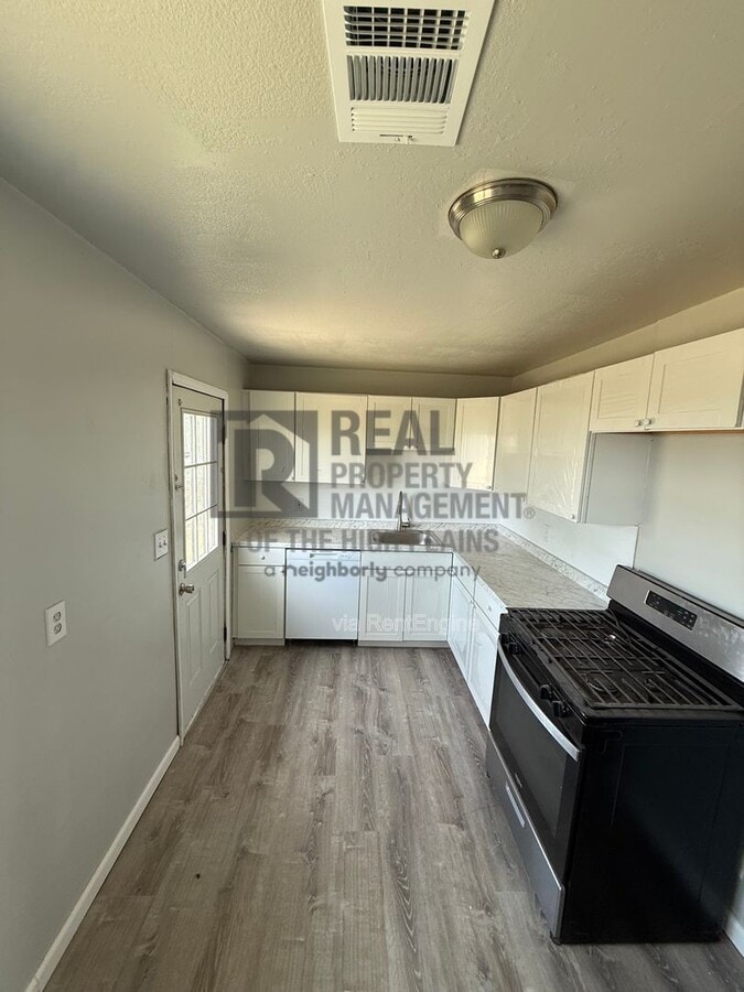 Photo - 3006 N Vernon St