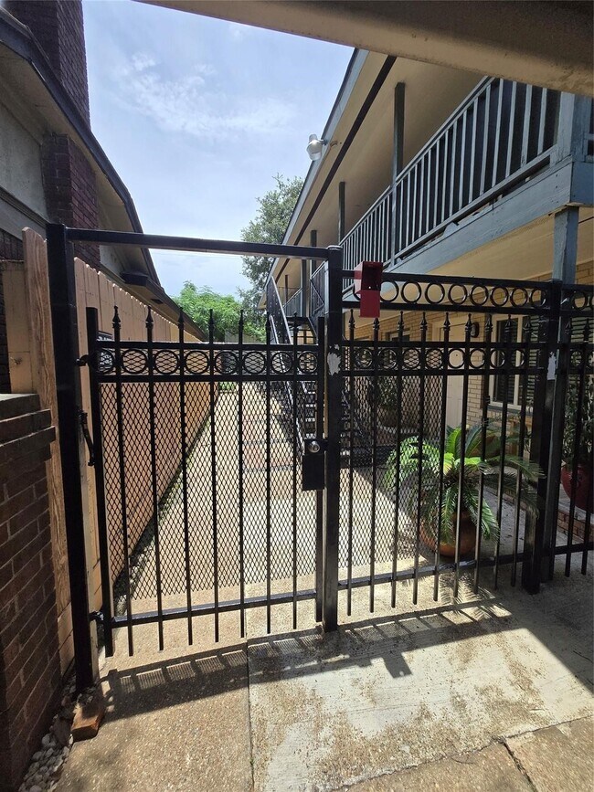 Photo - 3910 Dallas St Unit 6