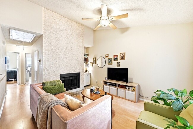 Photo - 2706 Salado St