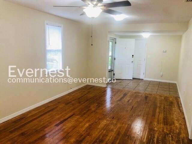 Photo - 715 W Ohio Ave