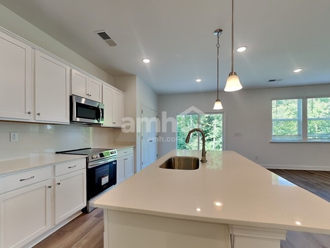 Photo - 4780 McDade Lane