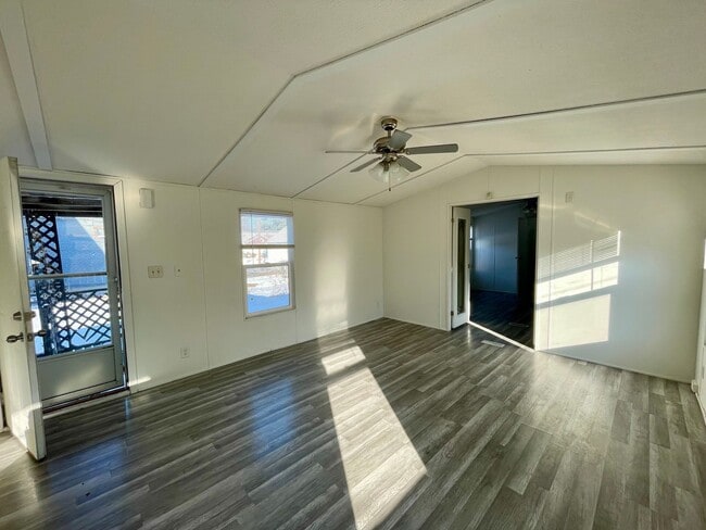 Photo - Modern 2 Bed 2 Bath Section 8