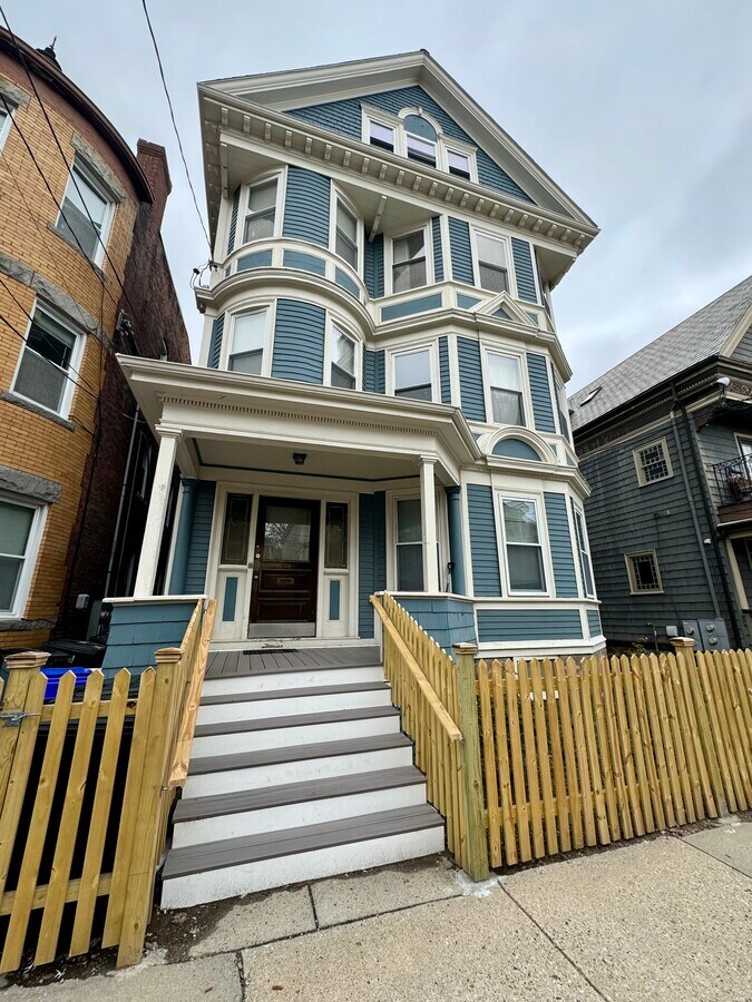 Photo - 102 Calumet St Apartments Unit 2