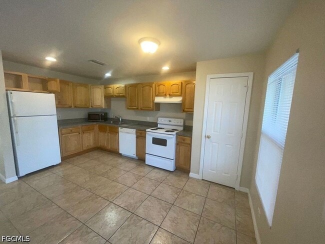 Photo - 210 Hightower Ave S