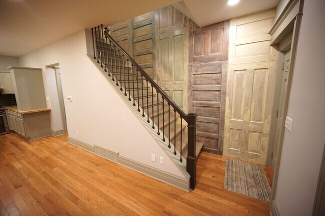 pared decorativa - 1295 Kutchins Pl