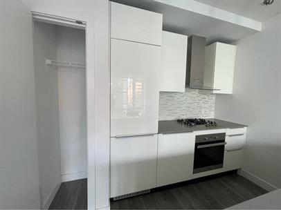 Photo - 1283 Howe St