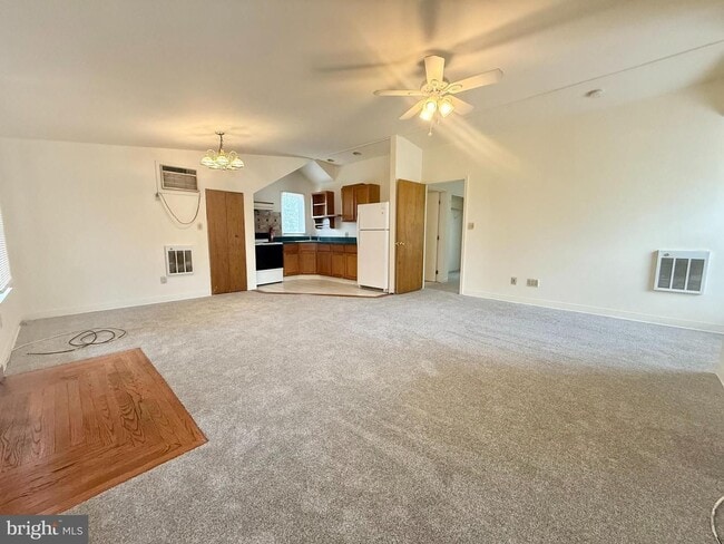 Building Photo - 604 Primos Ave Unit G