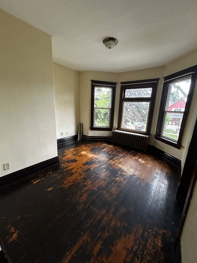 1209 N 16th St Unit 1209 N 16th St - Upper