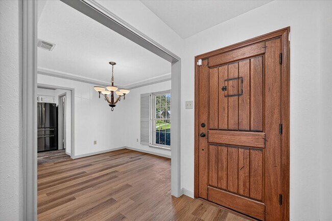 2516 Lawnview Dr