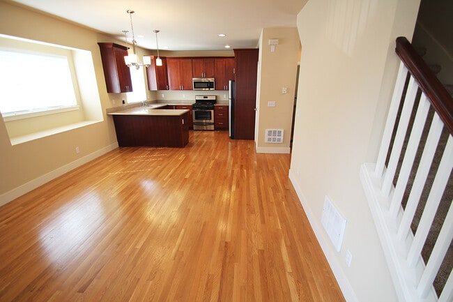 Photo - LUXURY 3 BED, 3 BATH SEATTLE TOWNHOME FOR RENT; AVAILABLE NOW!