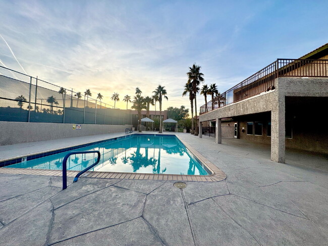 Building Photo - Las Vegas Guard-Gated Condo for Rent | Bella Vita Community | 1 Bedroom Upstairs Unit #282
