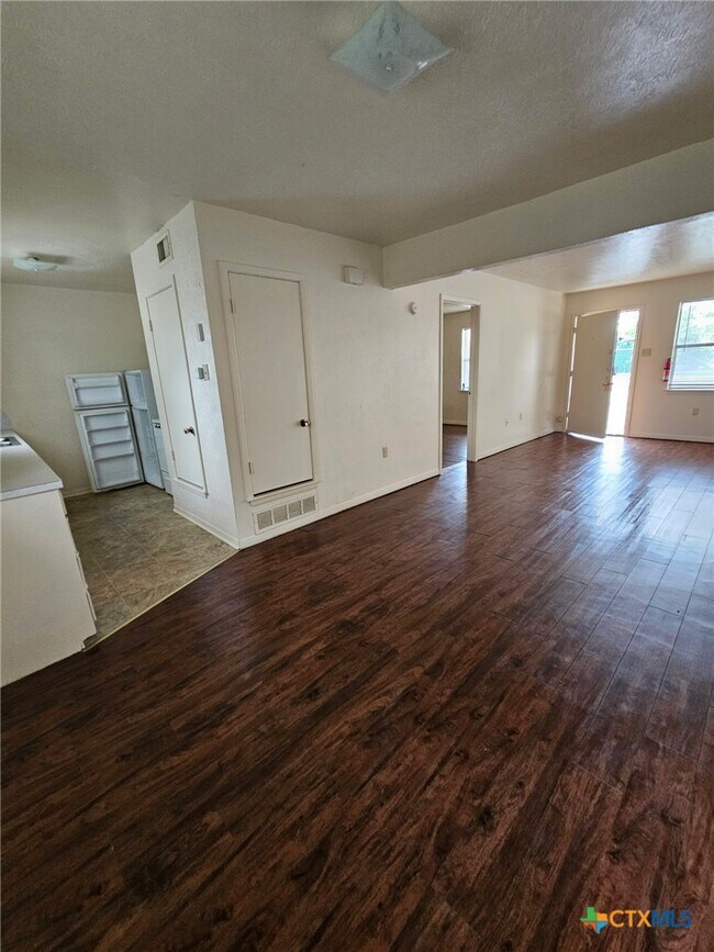 Photo - 102 E Avenue A Unit 1