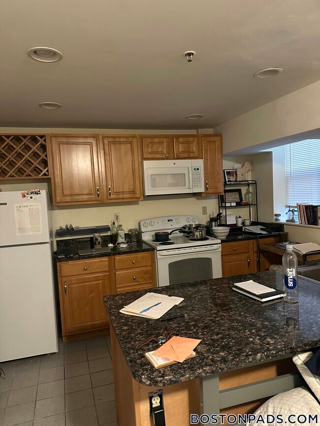 Photo - 51 Queensberry St Unit B