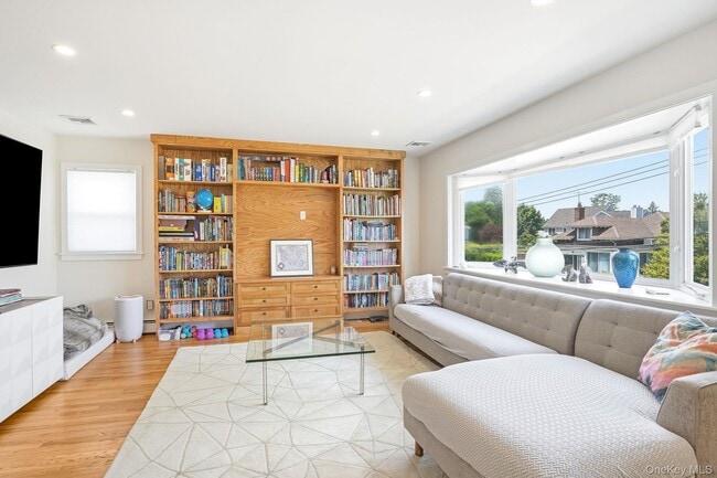 Photo - 56 Wainwright St