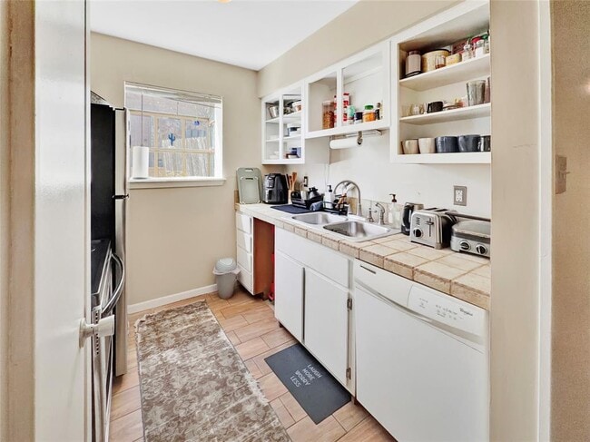 Photo - 6903 Deatonhill Dr Unit 22