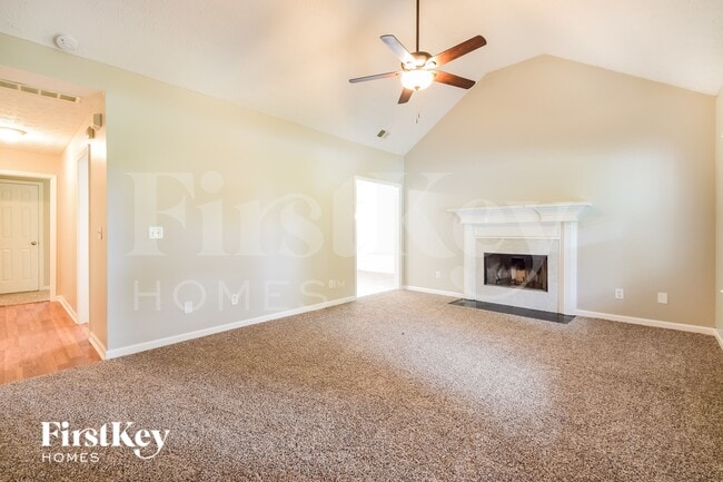 Photo - 250 Berkshire Dr