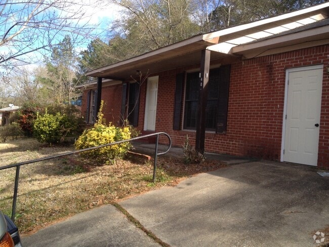 Building Photo - **AVAILABLE NOW**3 Bedroom / 2 Bathroom Ho... Rental