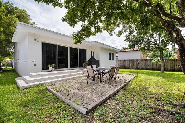 2350 SW 24th Ter