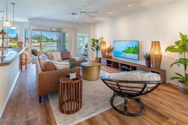 Photo - 1896 Crestview Way