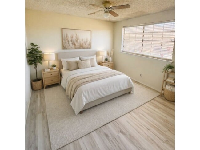 Photo - 1324 Bluffview Dr