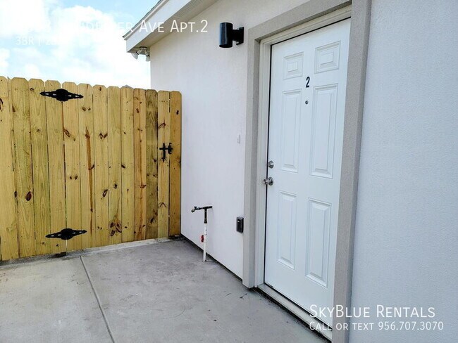 5608 Sandpiper Ave