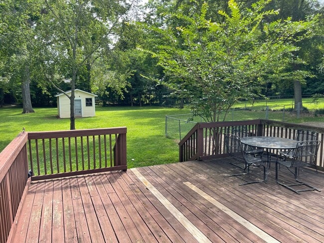 Photo - Large 3 bedroom, 2 bath Floral Park Home.