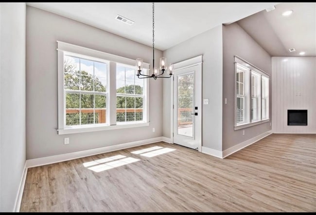 Photo - 24 S Cheshnut Dr