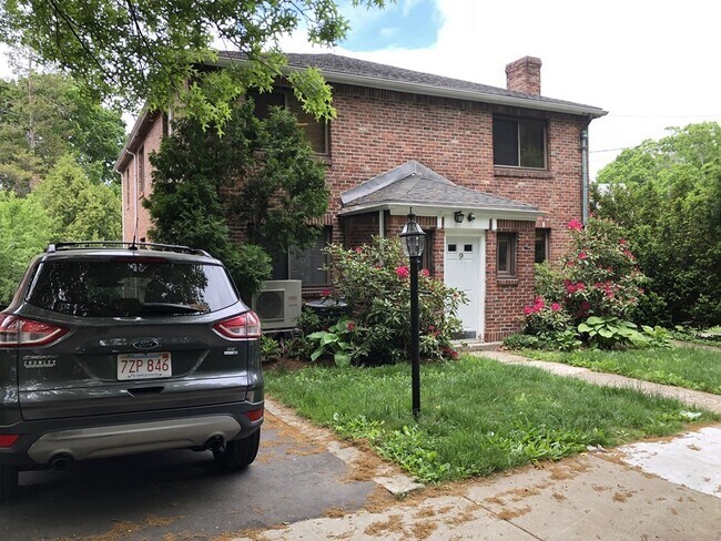 Photo - 9 Reservoir Rd Unit 2