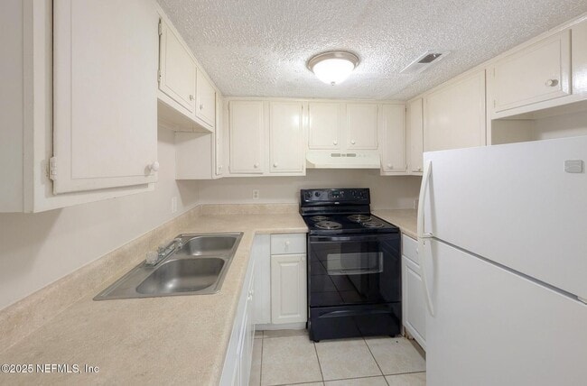 Photo - 2873 Yellow Pine Ct Unit 4