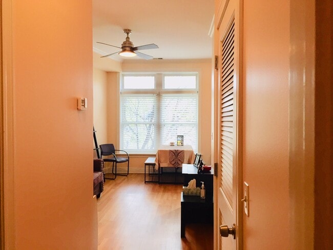 Photo - 2220 N Sedgwick St