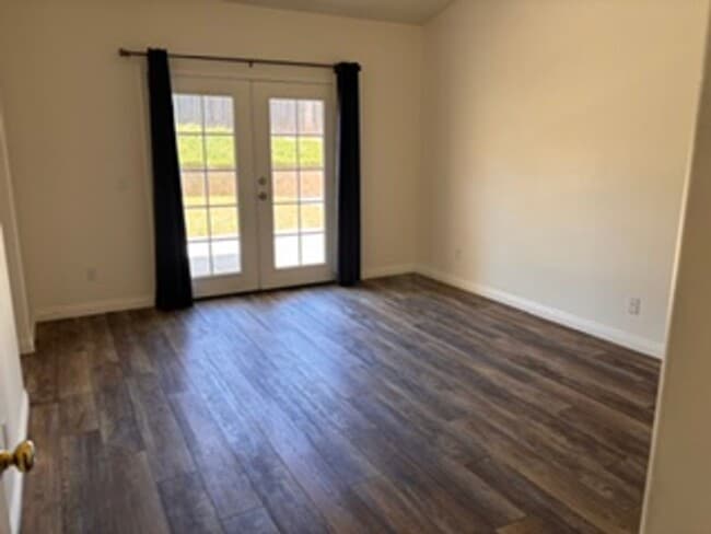 Photo - Charming 2-Story Home in a Convenient Tehachapi Location