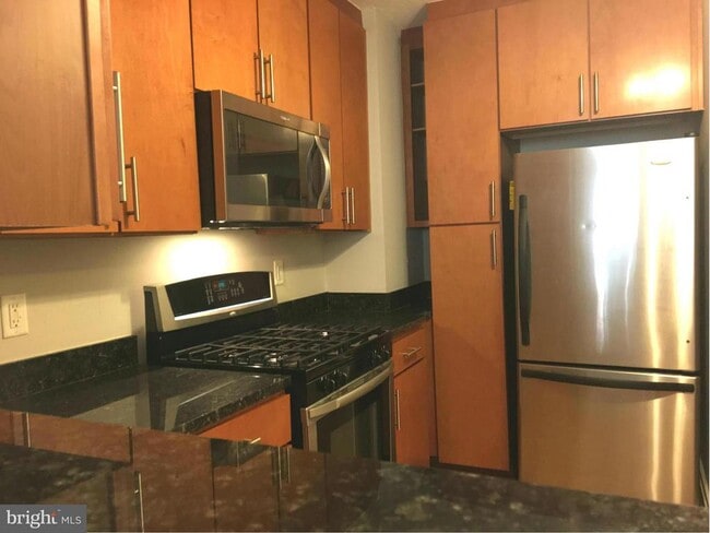 Photo - 915 E St NW Unidad 602