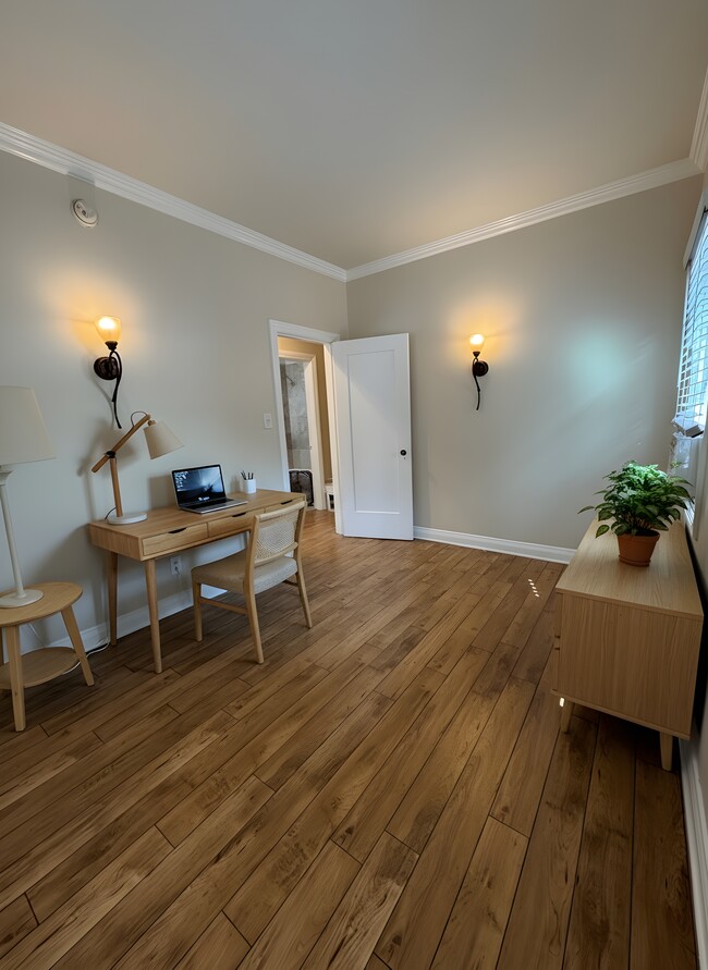 Photo - 4318 Clinton St Unidad 4318