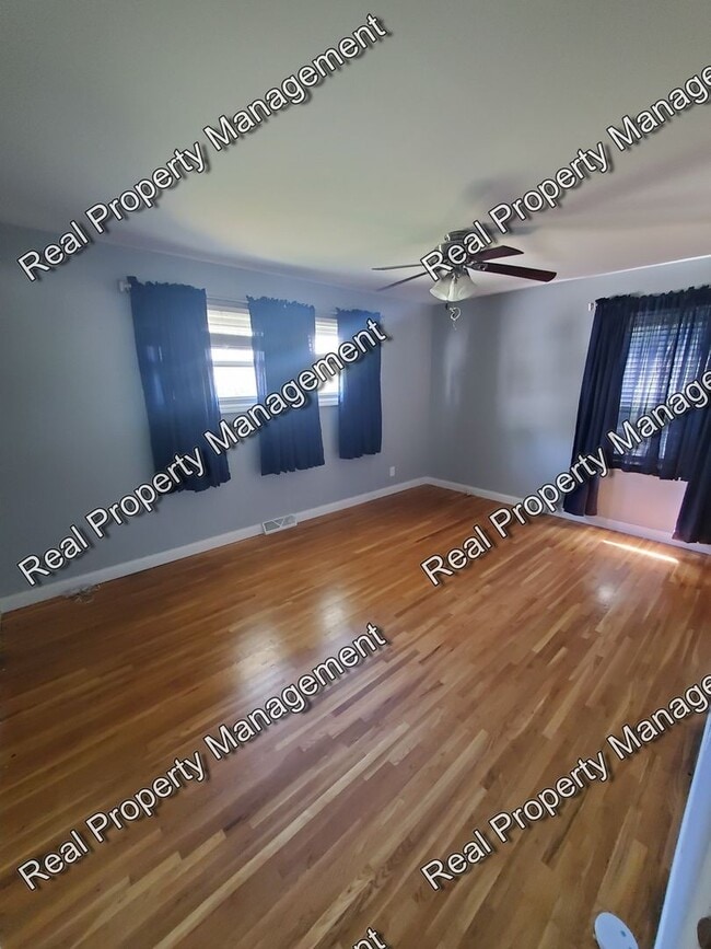 Photo - 125 Crestview Ln