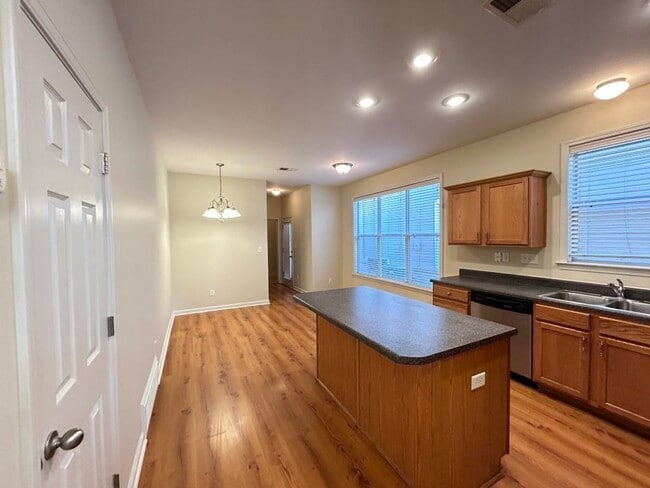 Photo - 1372 Island Town Dr