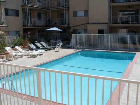 Piscina - Del Mar Apartments