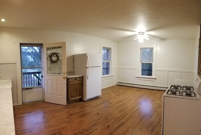 Building Photo - 63 Harrington St Unit 2 Rental