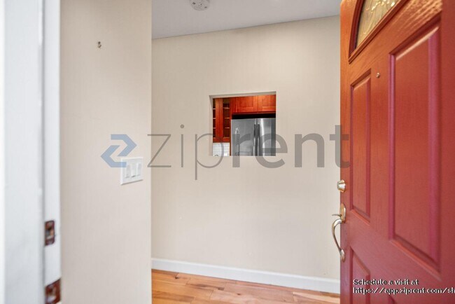 Photo - 2666 Kentworth Way