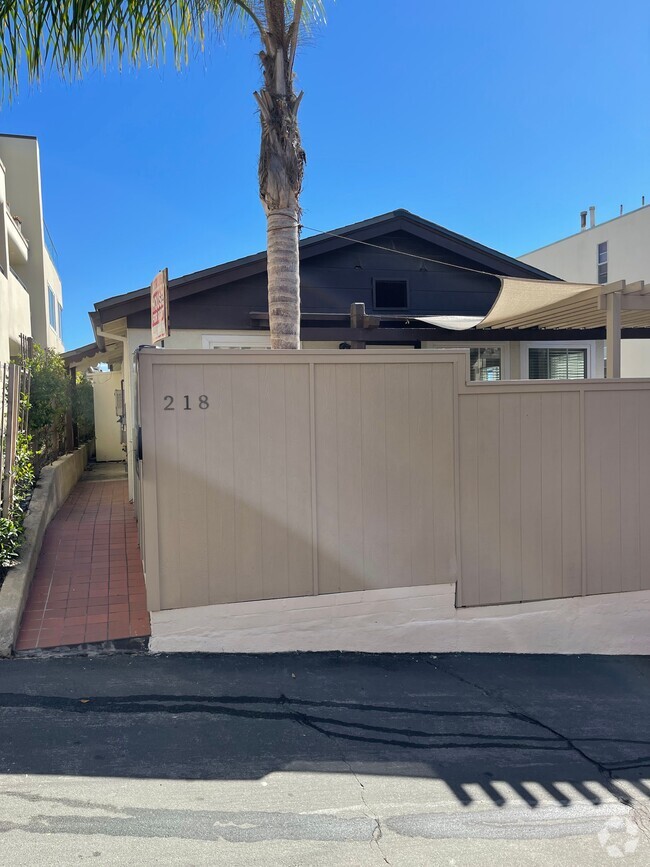 Building Photo - 218 35th Pl Rental