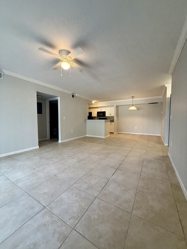Photo - 800 Boardwalk Dr