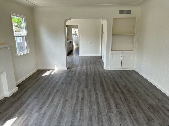 Photo - 506 -821 S Court St. Unit 1