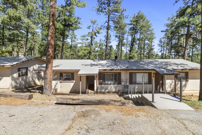 Photo - 106 Apache Hills Dr