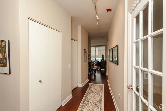 Building Photo - 100 E 14th St Unit 906 Rental