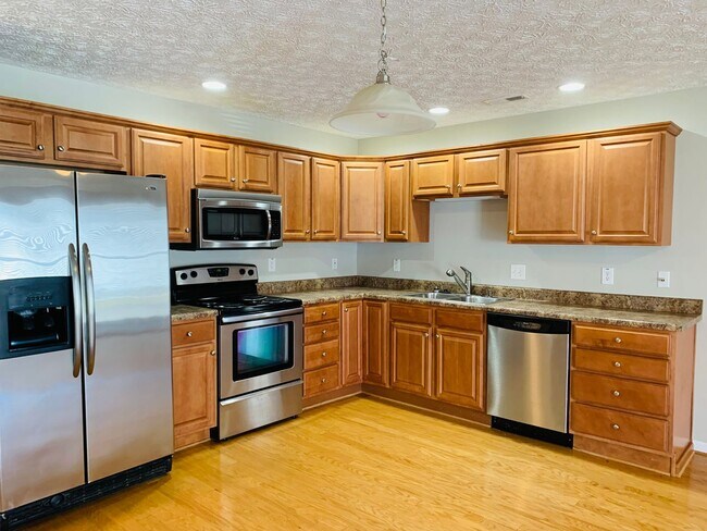 Photo - 1465 Scott St