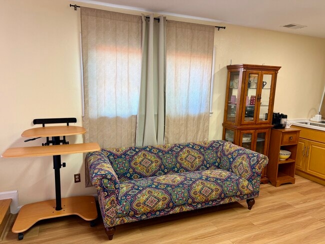 Photo - 5419 Silva Ave